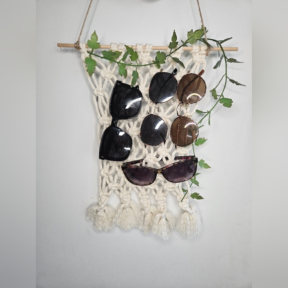 Handcrafted Macrame Key & Sunglasses holder - Picture 6 of 10